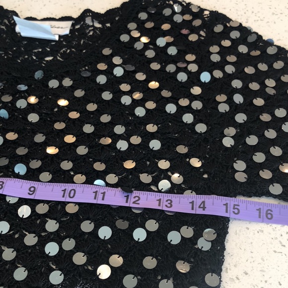 One of a kind sweater😍 - Picture 5 of 8